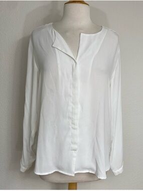 3/$25 B. Young Collection Women's White Button Blouse Size 10 Minimalist Classic